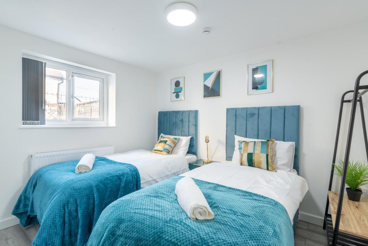 Exquisite Cardiff Apartments- With Garden Lounge & Games Room ภายนอก รูปภาพ