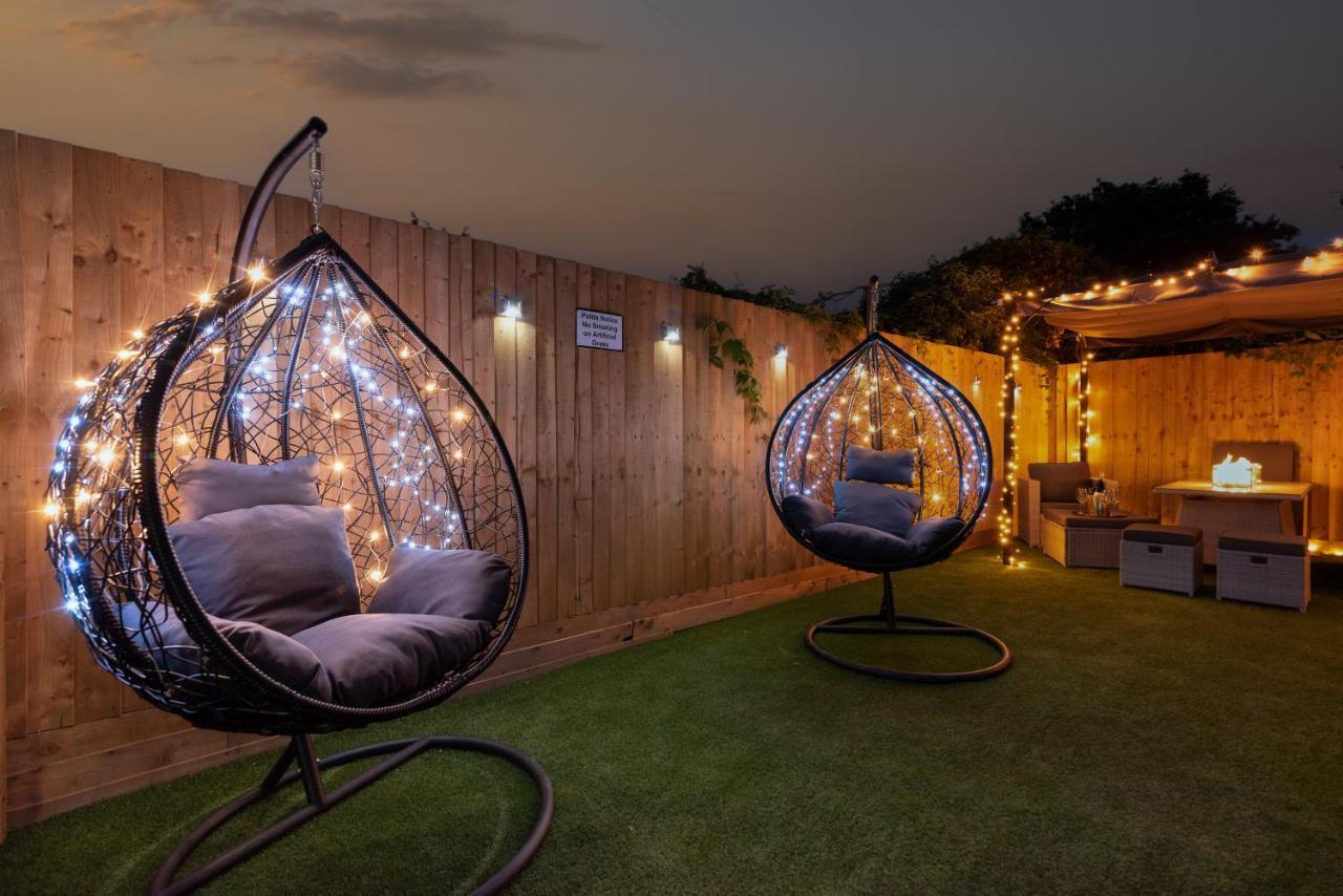Exquisite Cardiff Apartments- With Garden Lounge & Games Room ภายนอก รูปภาพ