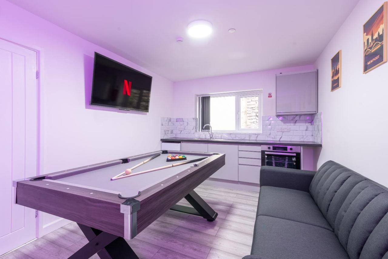Exquisite Cardiff Apartments- With Garden Lounge & Games Room ภายนอก รูปภาพ