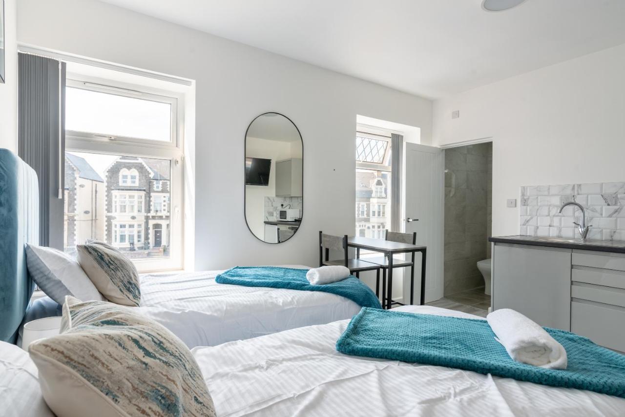 Exquisite Cardiff Apartments- With Garden Lounge & Games Room ภายนอก รูปภาพ